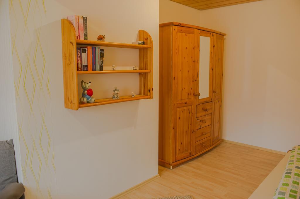 Zimmer Zur Ehemaligen Weinstube Untermberg Exterior foto